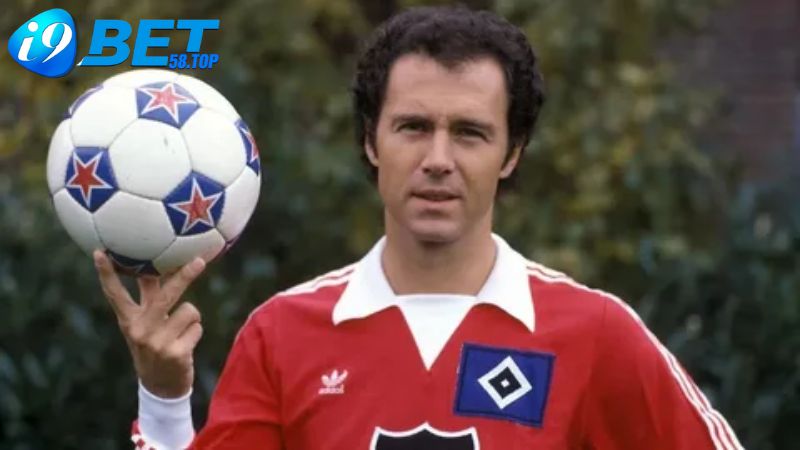 Beckenbauer tự tin trình diễn trong câu lạc bộ